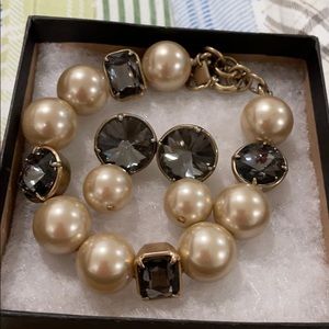 Bracelet and earrings